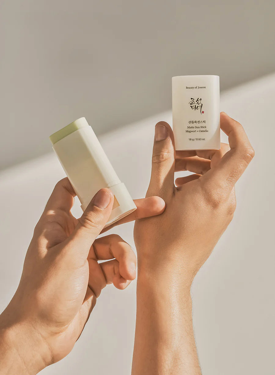 Beauty of Joseon MATTE SUN STICK : MUGWORT + CAMELIA 18G